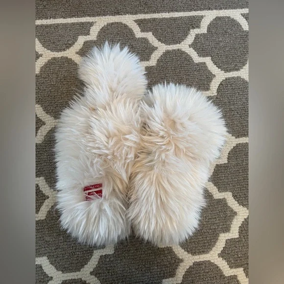 Pottery Barn National Lampoons Christmas Vacation Cat Pillow - Picture 2 of 3